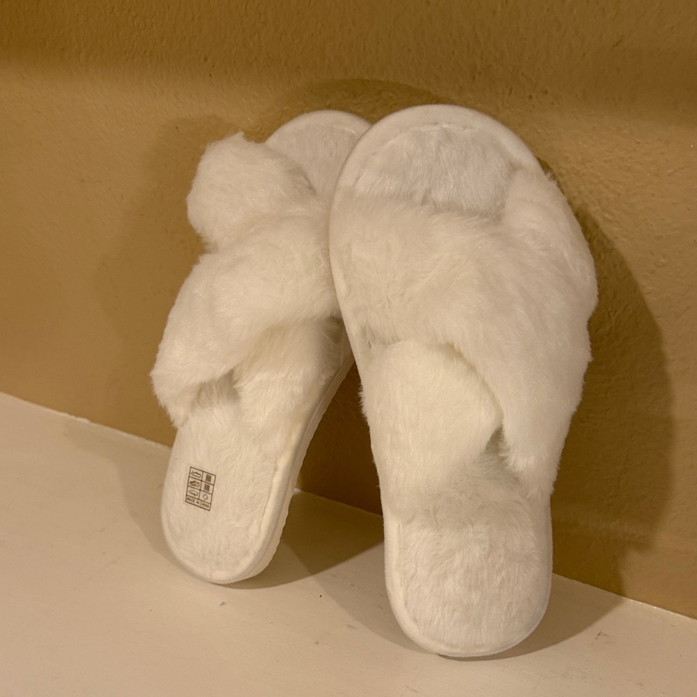 Cozy White Faux Fur Slippers